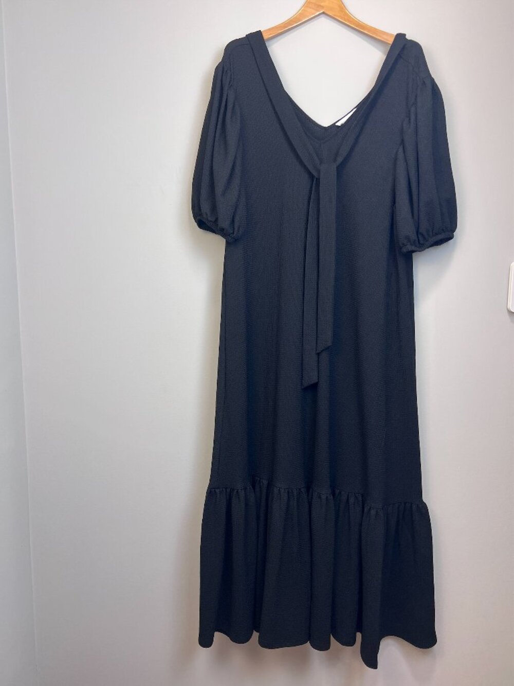 Gibson Latimer Black Midi Dress XL Puff Sleeve Tie Neck Textured Tiered Hem